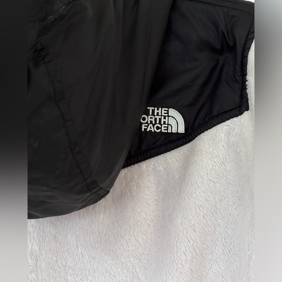 Women’s soft North Face zip up Large - Picture 4 of 6